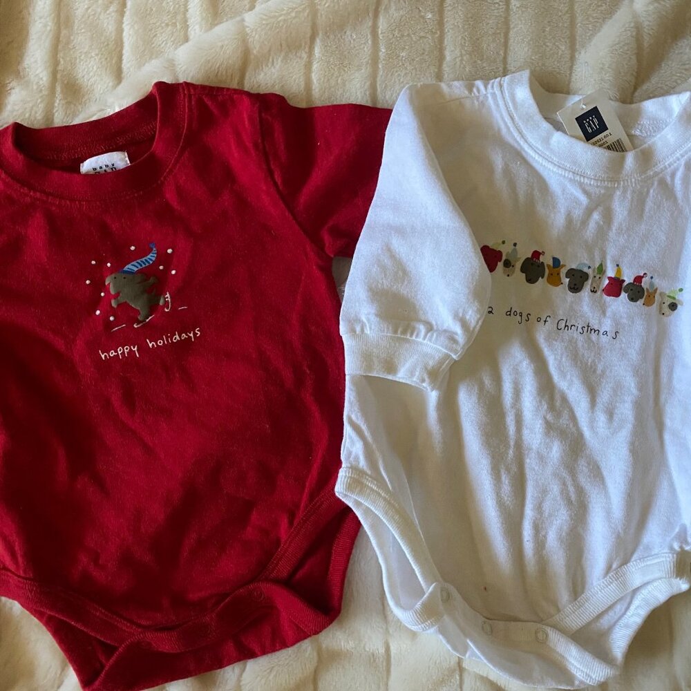 NEW Baby GAP 2 One piece Bodysuits S 3-6 Month- Long Sleeve Romper X'mas